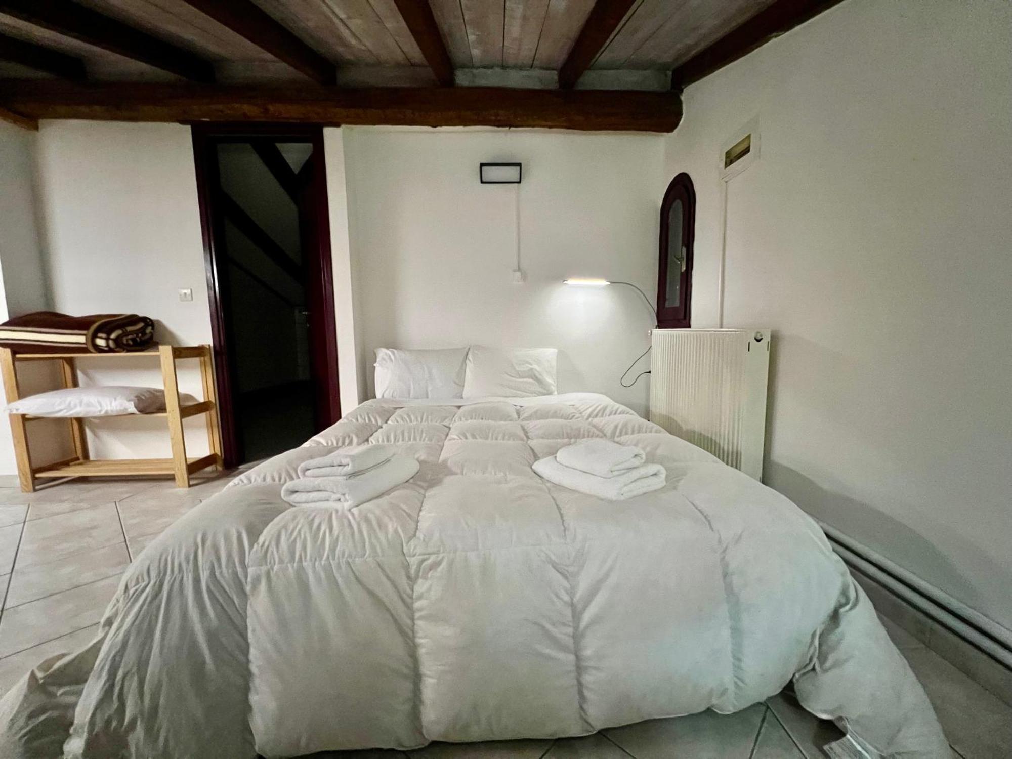 Σοφιτα Ξυλο Μεταλο Γυαλι Apartment Alykes Potamou Exterior photo